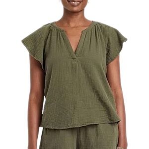 UNIVERSAL THREAD Flutter Short-Sleeve Blouse‎ in Army Green